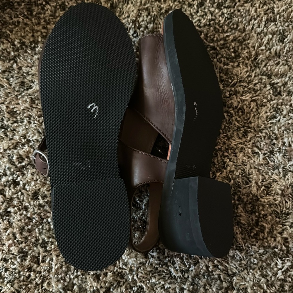 Vianey Sandle - Picture 4 of 7
